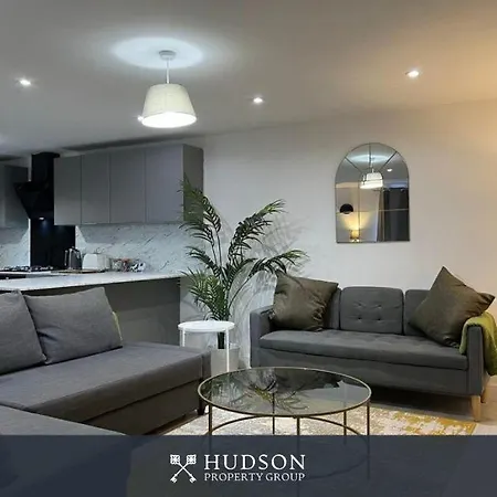 Open Plan Townhouse In Shrewsbury Villa Buitenkant foto