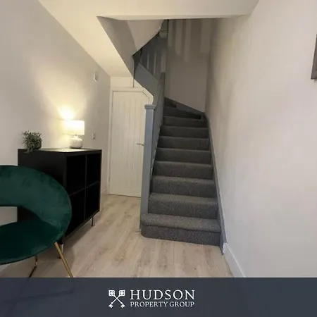 Open Plan Townhouse In Shrewsbury Villa Buitenkant foto