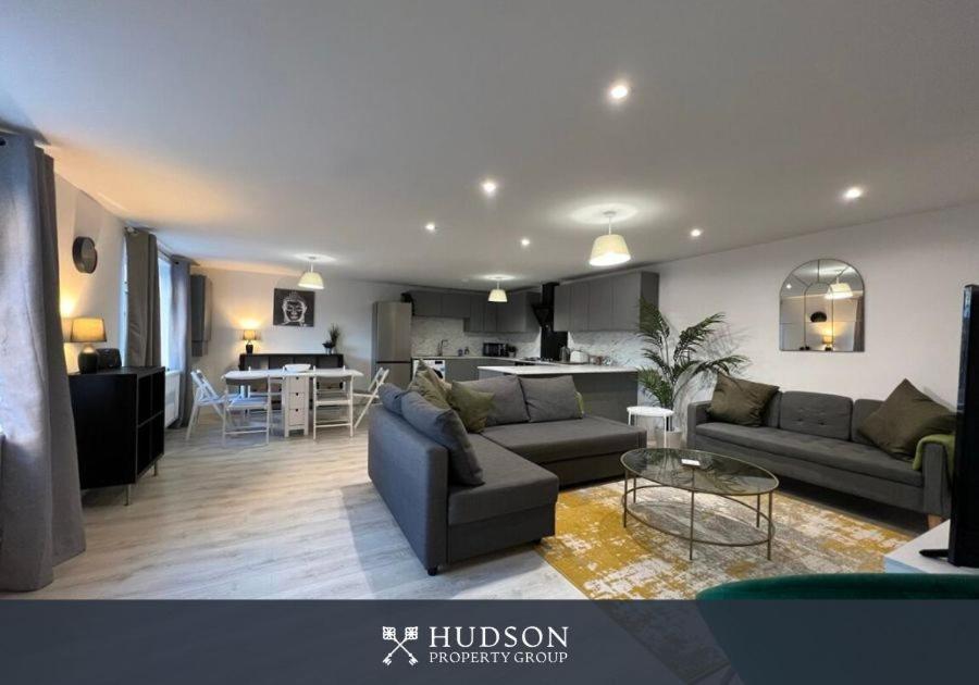 Open Plan Townhouse In Holiday home *