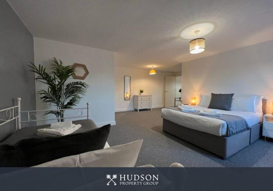 Open Plan Townhouse In *